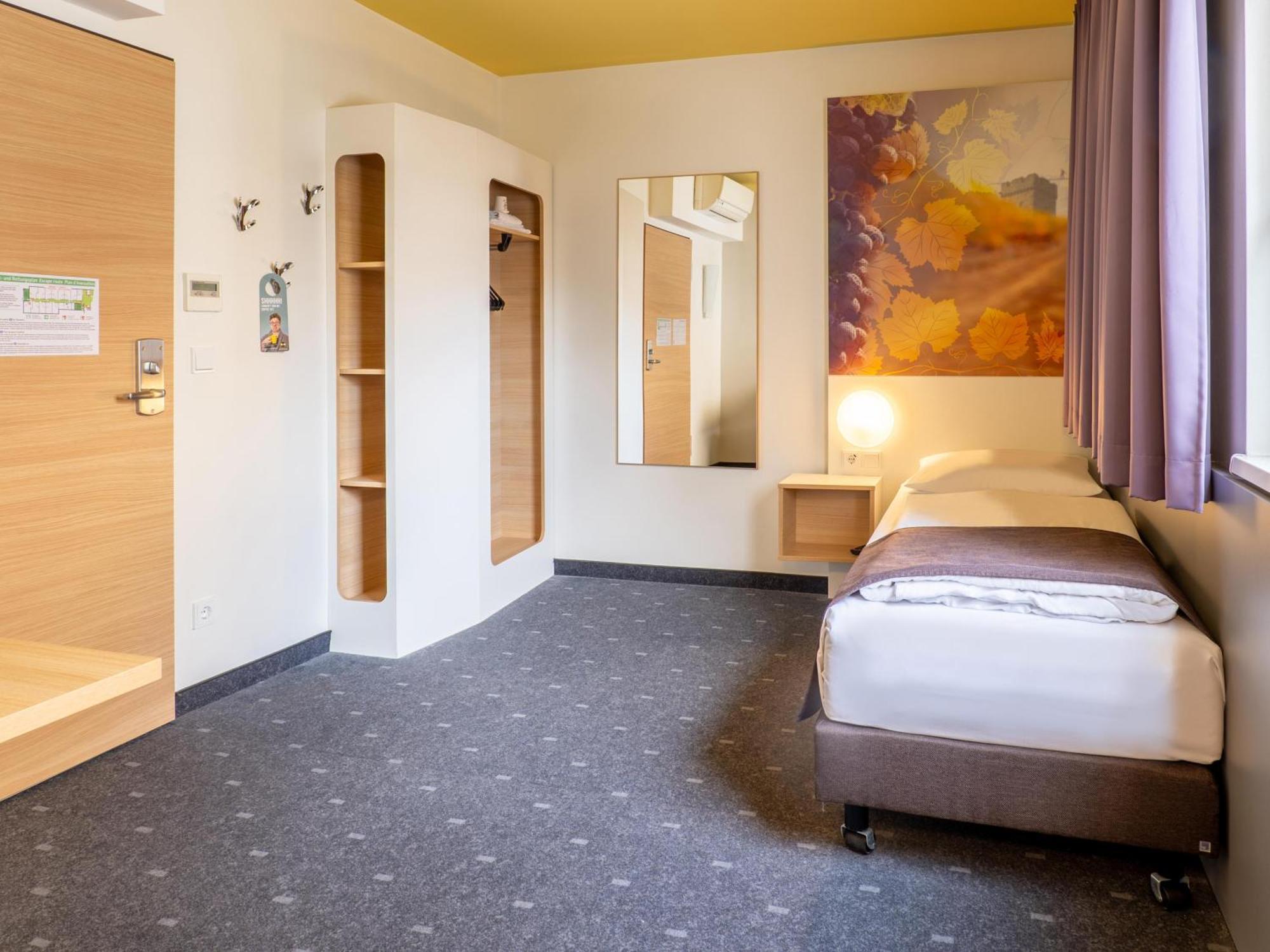 B&B Hotel Хейльбронн Экстерьер фото