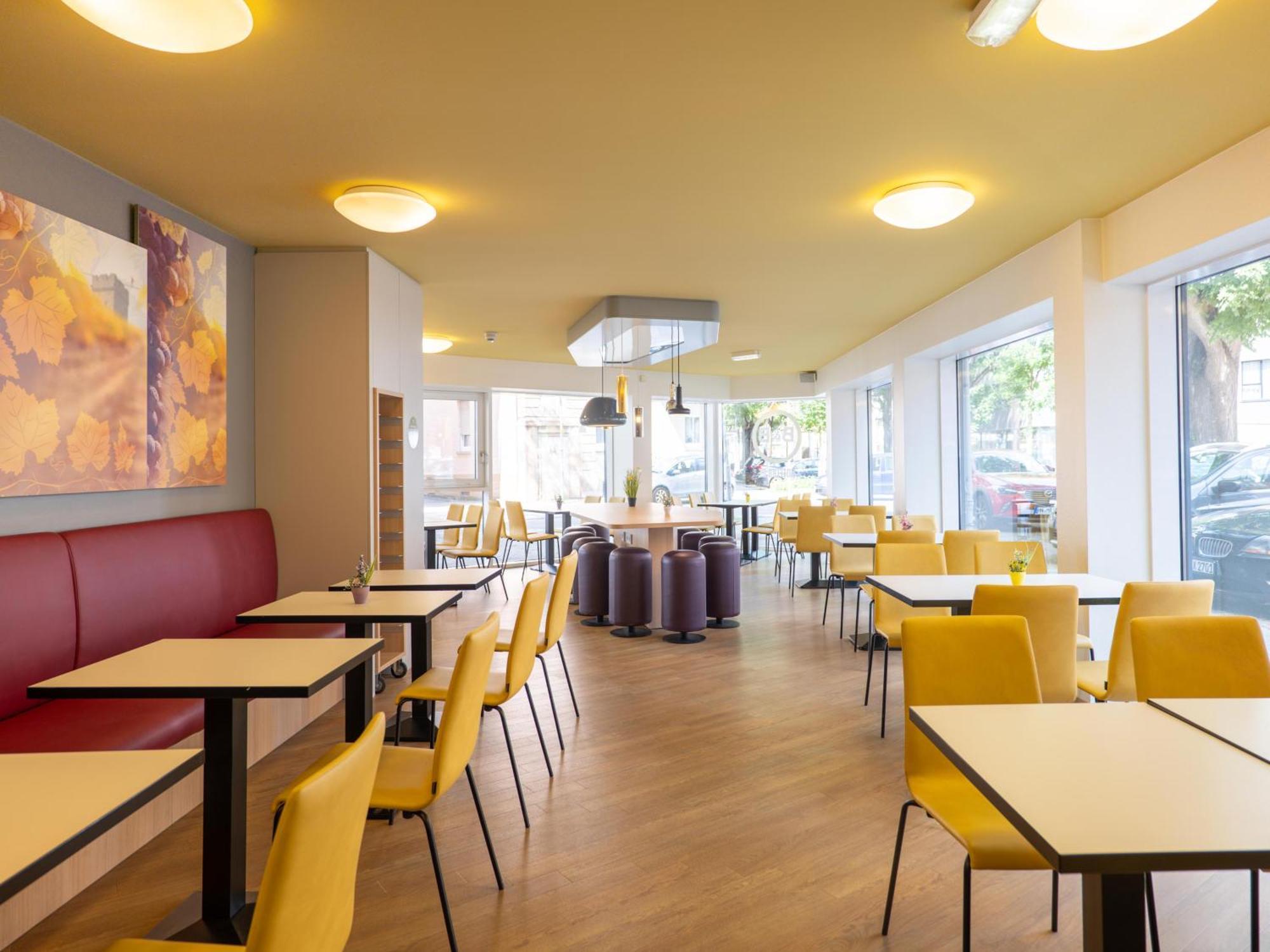 B&B Hotel Хейльбронн Экстерьер фото