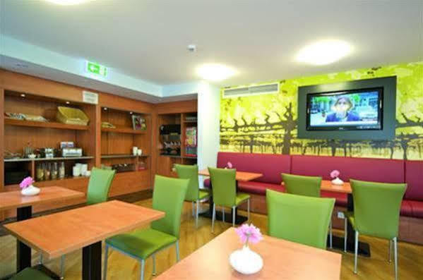 B&B Hotel Хейльбронн Экстерьер фото